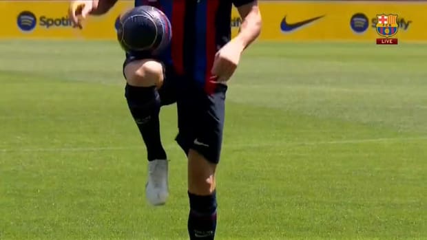 Lewandowski's amazing tricks with the ball